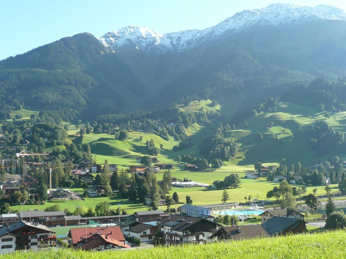 Appartement in Hus Signal met prachtig uitzicht op de bergen Klosters Buitenkant foto